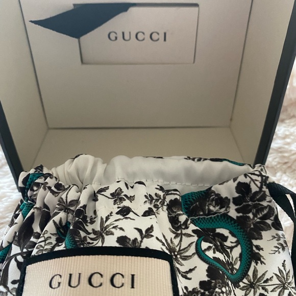 NWOT GUCCI Crystal Studded Butterfly Bracelet - Picture 8 of 8